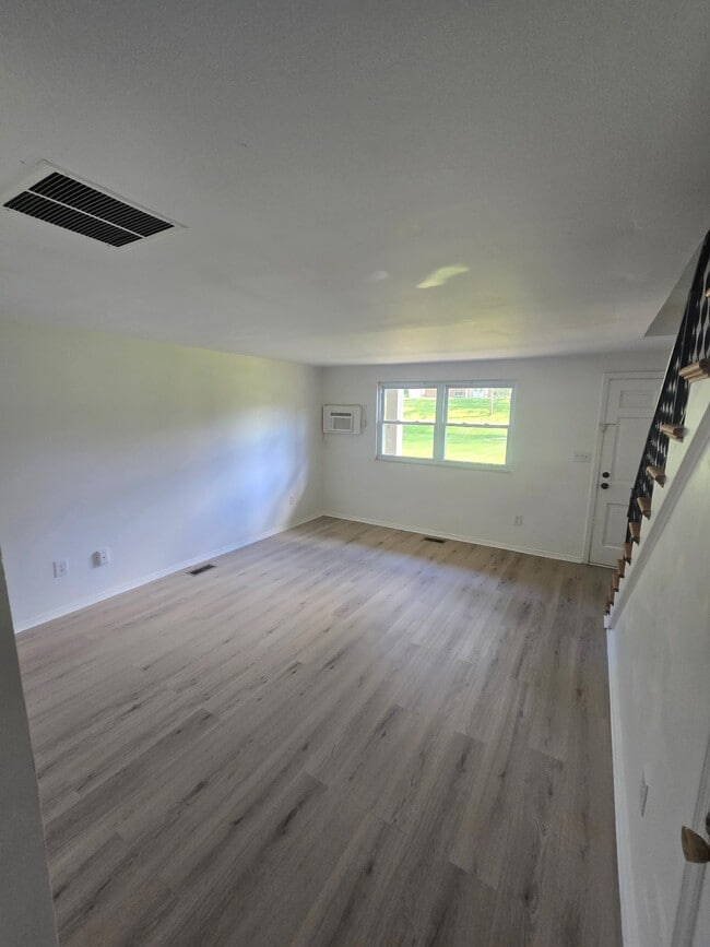 Photo - 6538-6552-6552 Conway Dr Unidad 6546