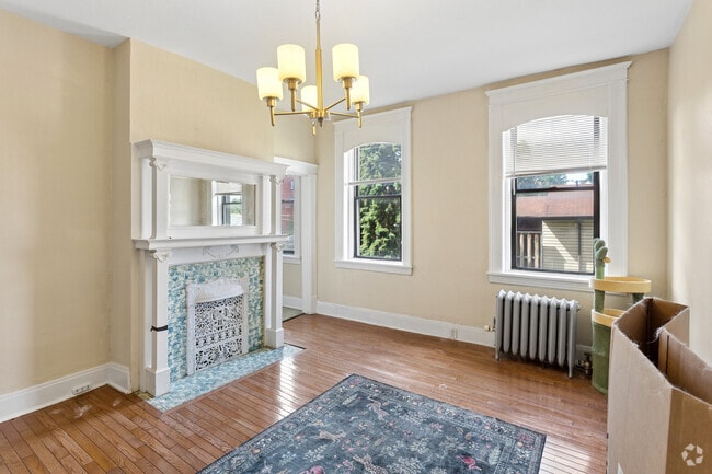 2BR, 2BA - 1,200SF - Dining Room