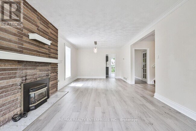 Photo - 3096 Ballydown Crescent