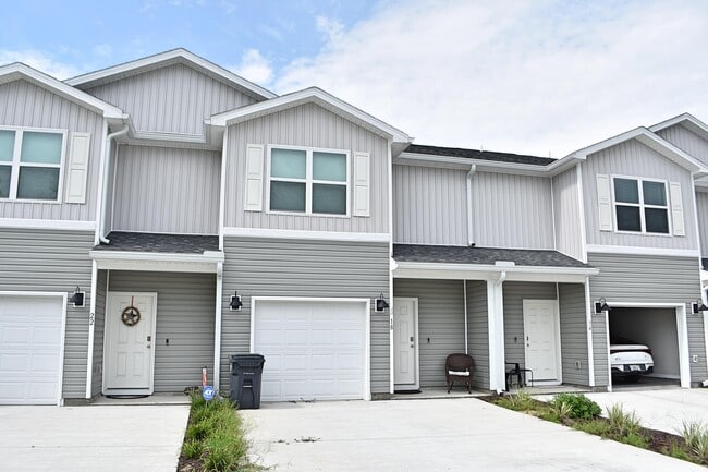 18 Rudder Ln