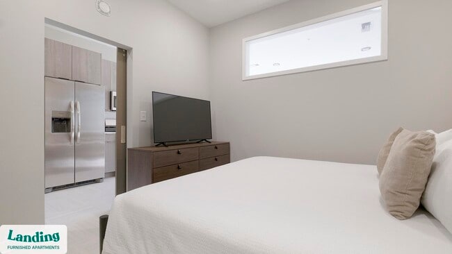 Photo - 600 19th St N Unit 617