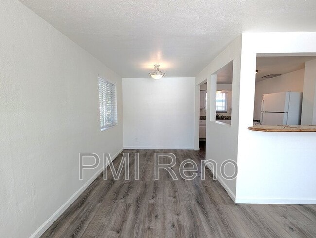 Photo - 760 Balzar Cir Unidad A