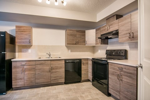 Photo - 4705-A-4749 49 Ave