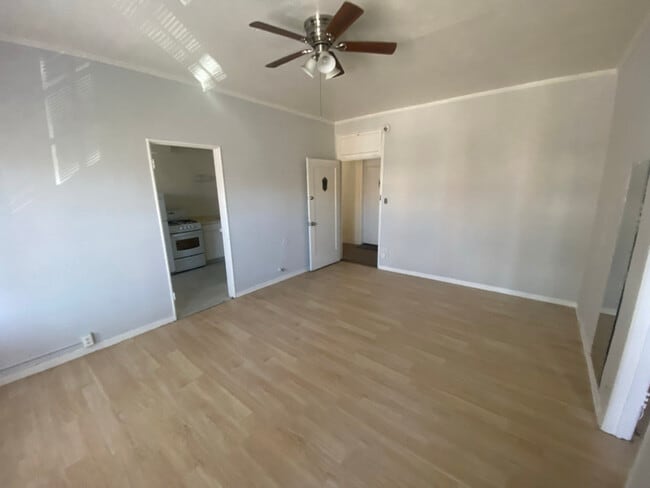 Photo - 628 E Elk Ave Unit 203