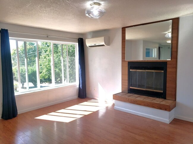 Photo - Charming Milwaukie House with Beautiful Ba...