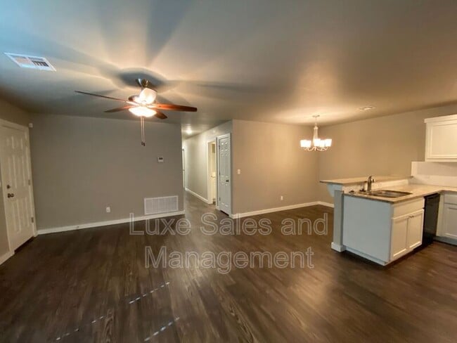 Photo - 1503 MacAlpine St