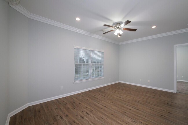 Photo - 115 Evergreen St Unit 106