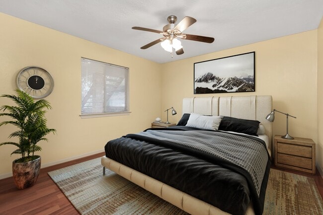 Building Photo - 4702 Cashel Cir Unit B