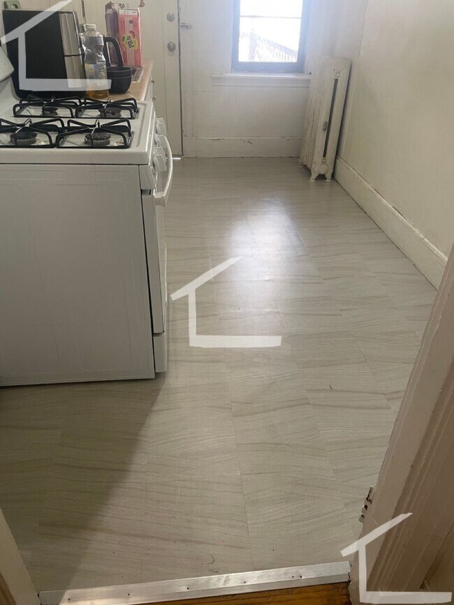 Photo - 2BR 1Bth unit. Heat/Hot Water included. Laundry onsite!