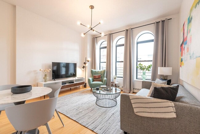 Building Photo - 209 W 121st St Rental