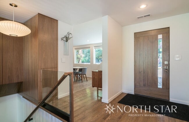 Photo - Perfectly located Lake Oswego Mid-century Modern Home with Lake Rights