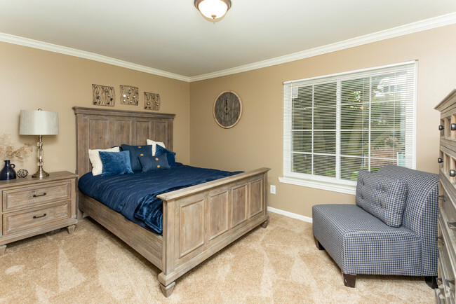 1BR, 1BA - 820 SF Updated