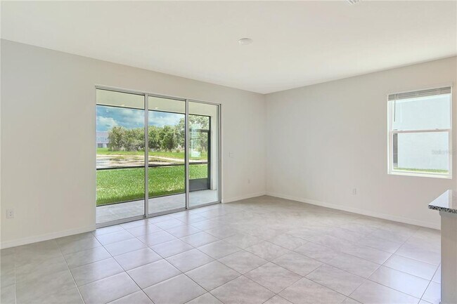 Photo - 11419 Planetree Pl