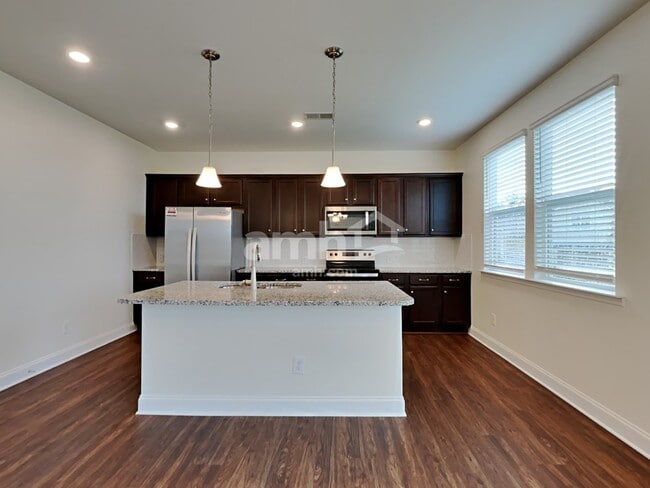 Photo - 153 Larragan Dr