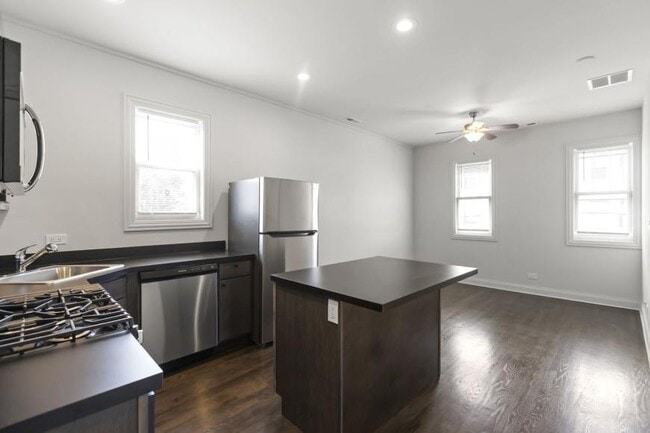 1 bedroom in Chicago IL 60618 - 1 bedroom in Chicago IL 60618 Unidad 2F Rental