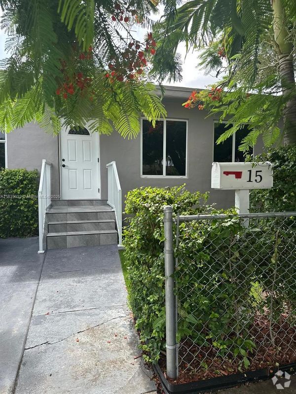 Building Photo - 15 NW 31st Ave Rental