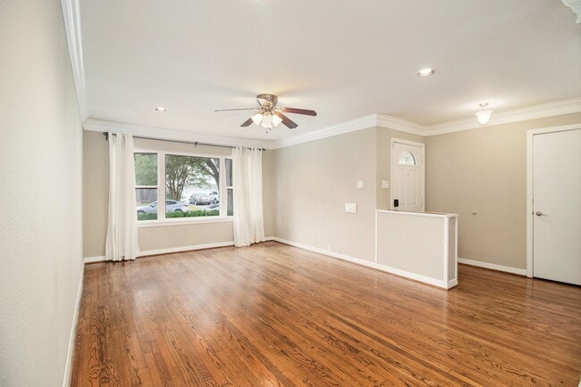 Photo - 8418 Lorrie Dr