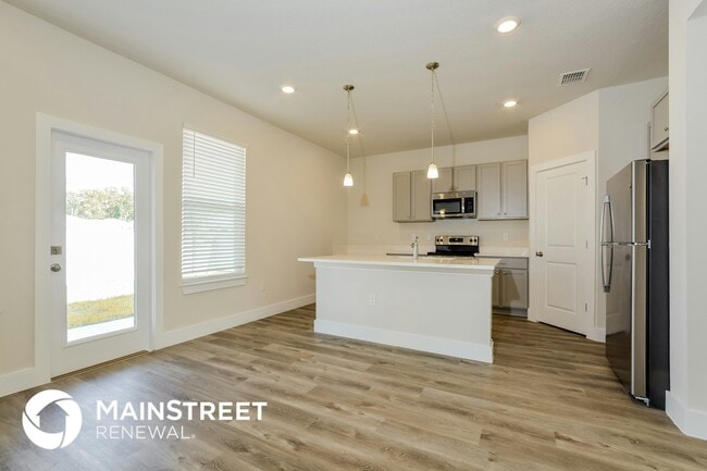 Photo - 305 Pine St