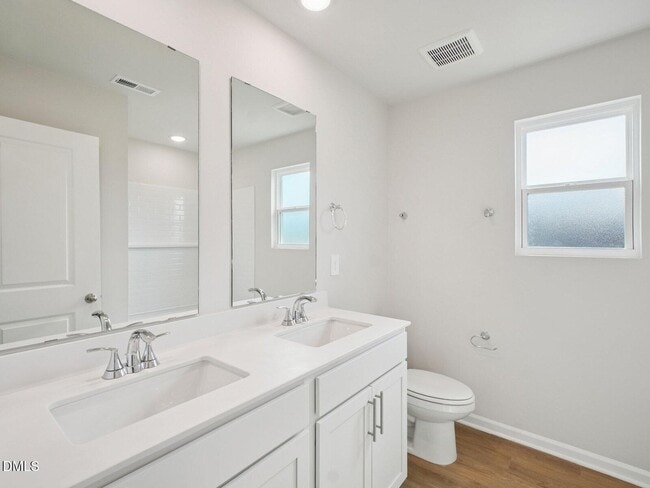 Photo - 1020 St Lawrence Dr