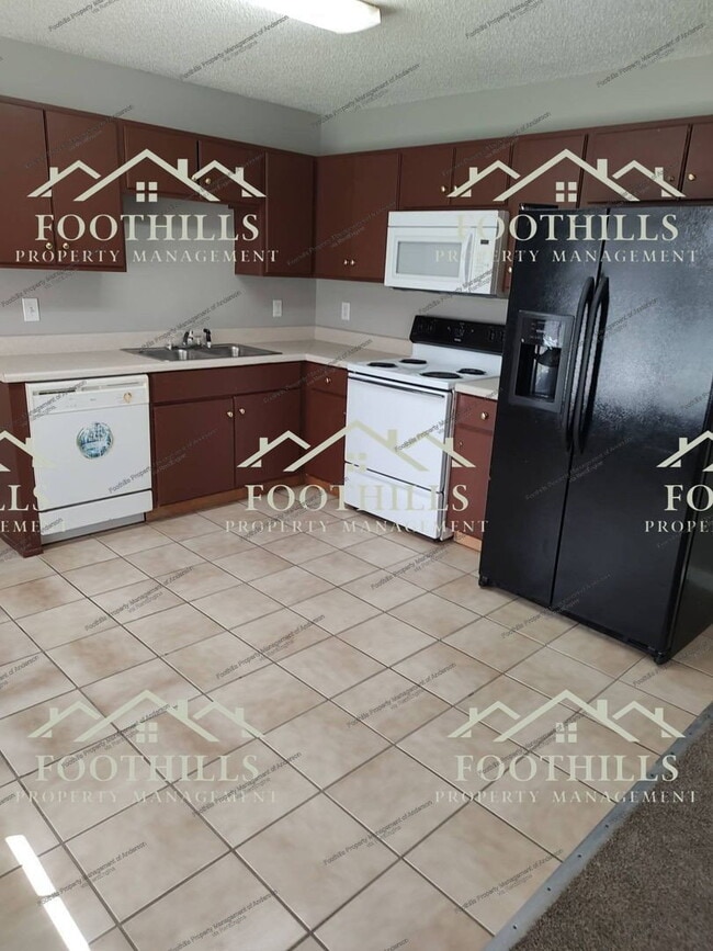 Photo - 109 Premiere Ct