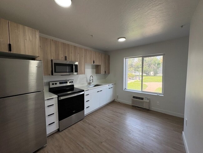 Building Photo - 404 E 5600 S Unit 209