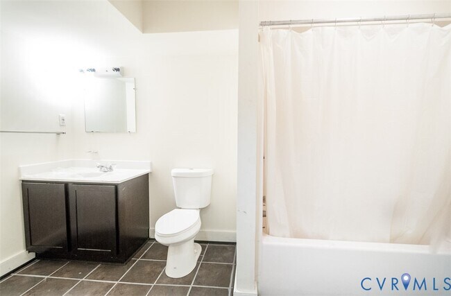 Photo - 407 W Clay St Unidad B