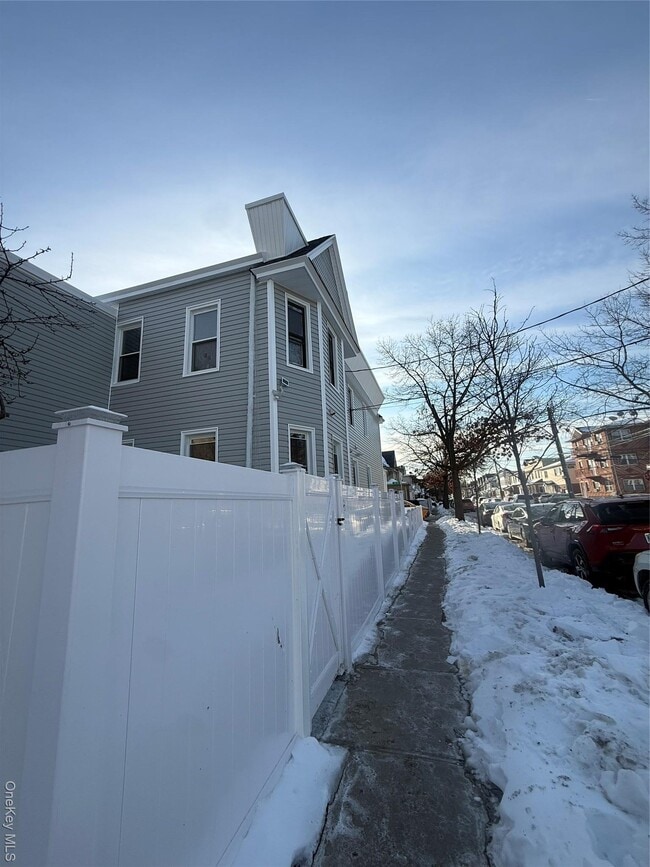 Photo - 112-01 95th Ave