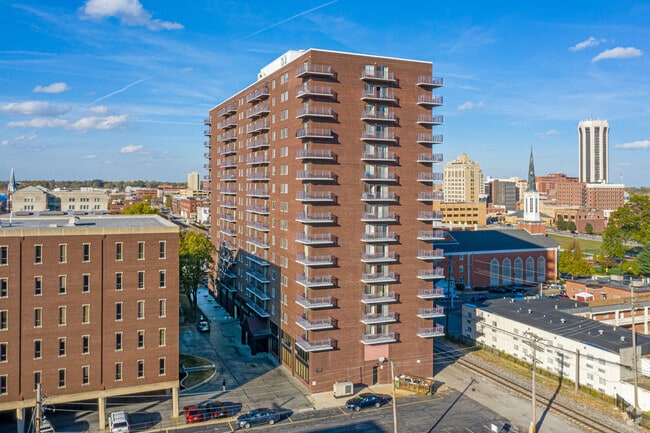 Lincoln Tower Apartments