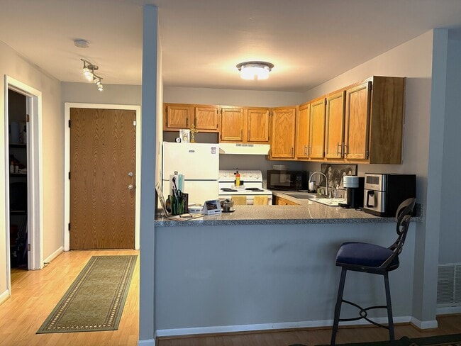 Photo - 5810 Oakwood Dr Unit 5C