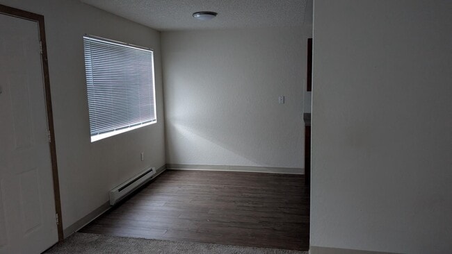 Photo - 926 N 95th St