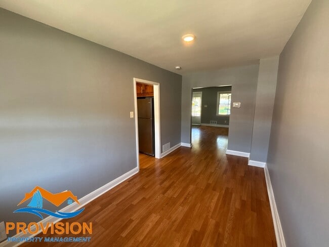 Photo - 120 Kingston Rd