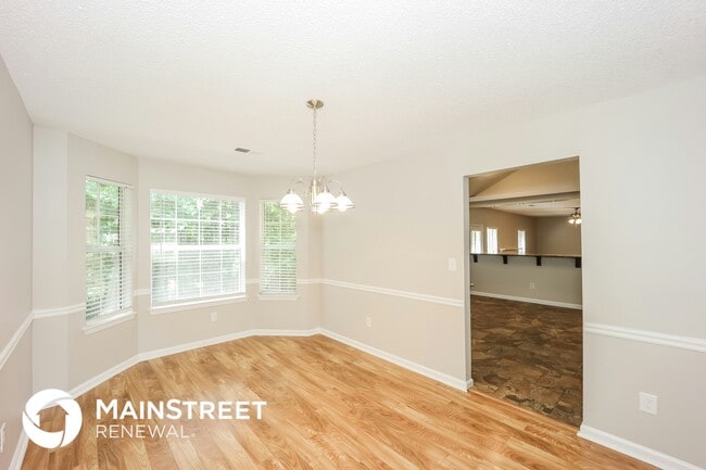 Photo - 110 Foster Cir