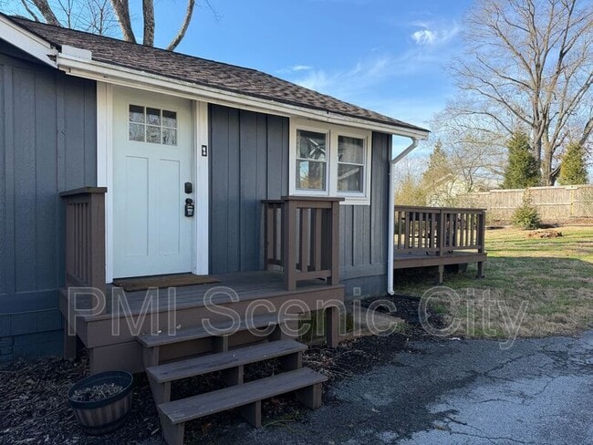 Building Photo - 607 Franklin St