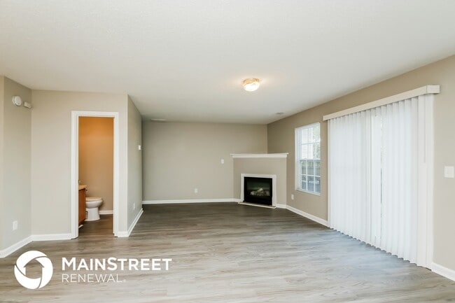 Photo - 80 Crestfield Cir