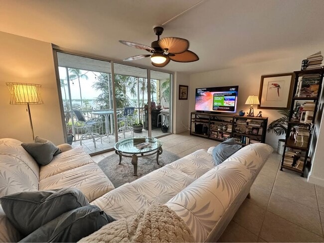 Photo - 200 Harborview Dr Unit Harbor 92