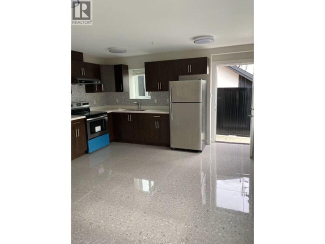 Photo - 3254 E 6th Ave