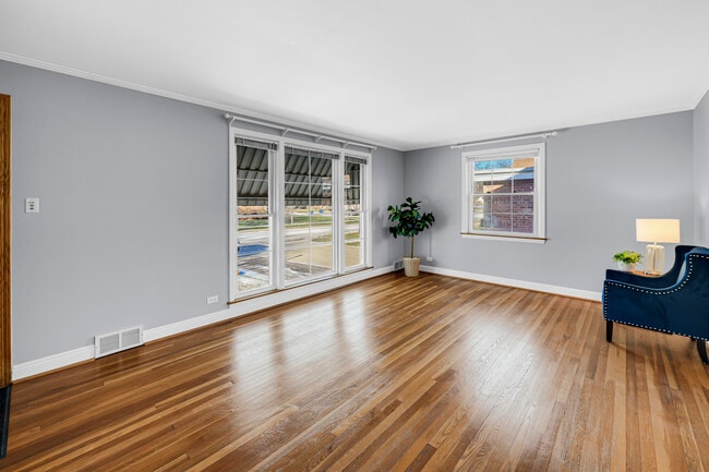 Photo - 413 S Gilbert Ave