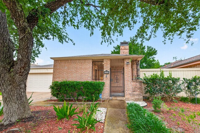 Photo - 14222 Stokesmount Dr