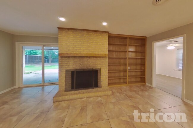 Photo - 908 Hilton Pl