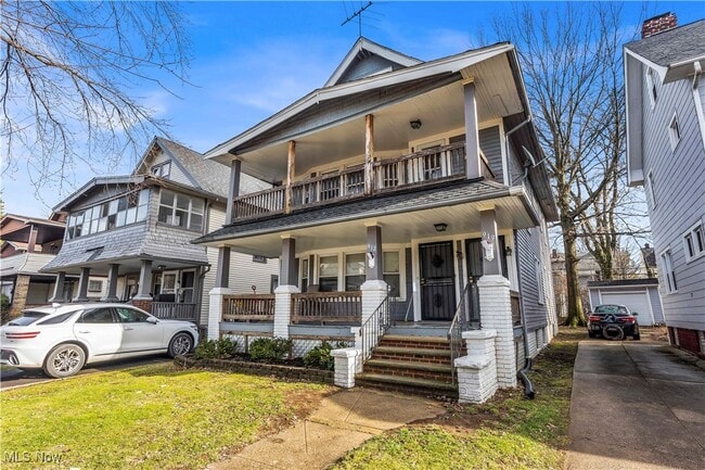 Photo - 917 Helmsdale Rd Unit 2/UP