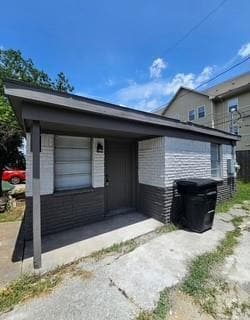 Building Photo - 3833 Mt Pleasant St Rental