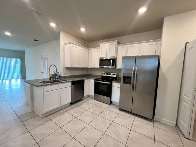 Photo - *COMING SOON* - 3/2.5 Townhome in Bridgewater Community