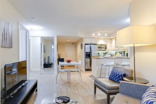 Photo - 190 University Ave Unit ID1034885P