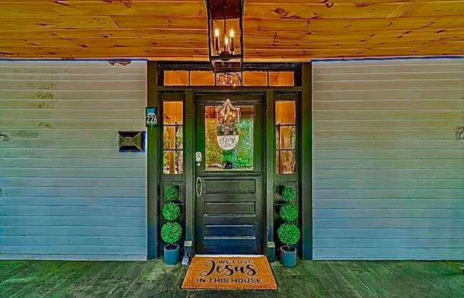 Photo - 226 Huger St