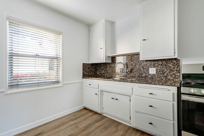 Photo - 300 California Ave Unit 9