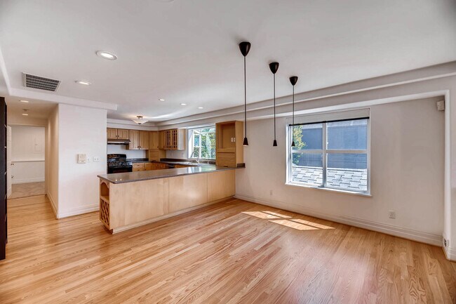 Photo - Queen Anne Home