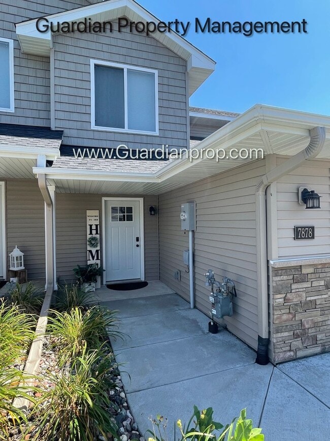 Photo - Lakeville Town Home, 2 Car Garage, Laundry, 2.5 Baths, Video Walk Through