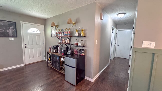 Photo - 112 White Oak Blvd