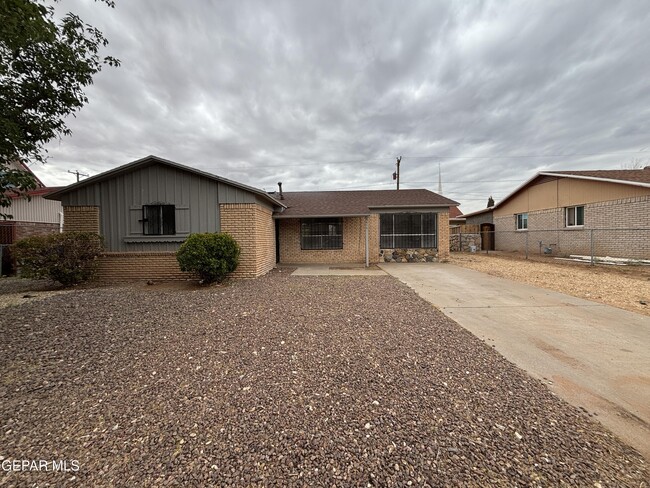 Building Photo - 5808 Dearborne Dr Rental