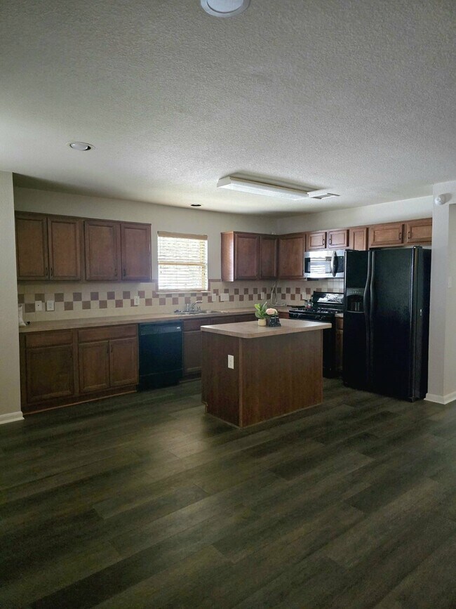 Photo - 15618 Sweet Maple Ct